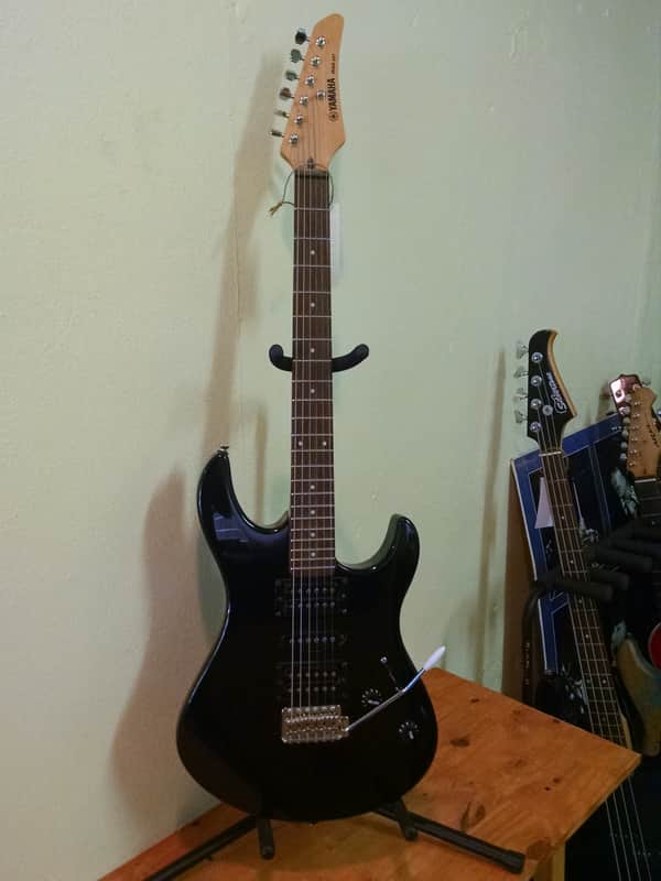 Yamaha RGS 121 Black image 1