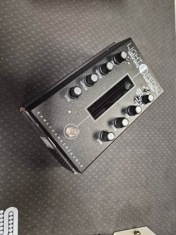 Gamechanger Audio Light Pedal