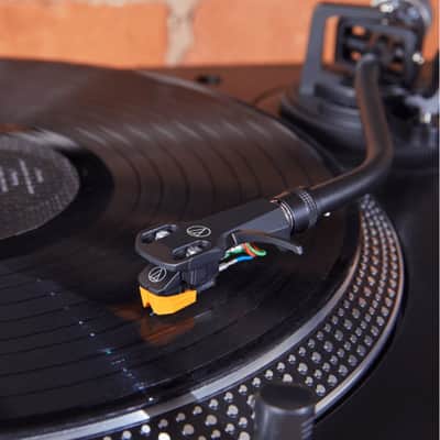 Audio-Technica - Headshell/Cartridge Combo Kit AT-VM95EN/H image 3