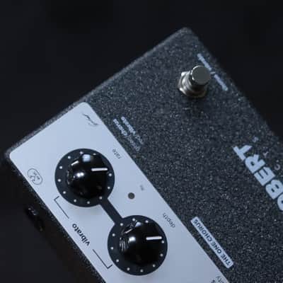 Grobert Effects The One Chorus Warm and Organic Analog Modulation Effect Pedal image 10
