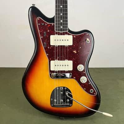 Fender American Vintage 65 Jazzmaster "Thin-Skin" 3-Tone Sunburst 2017 image 1