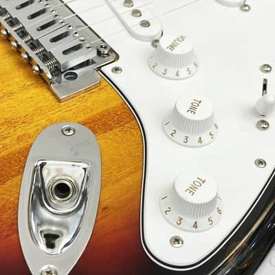 Fender standard stratocaster image 9