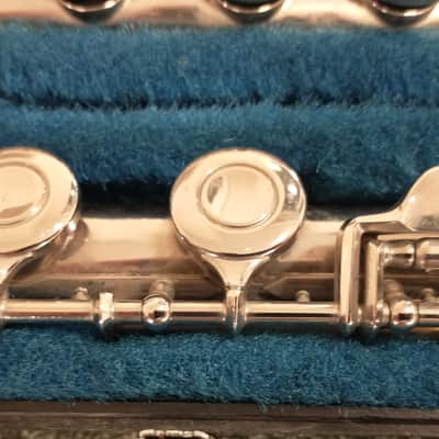 Yamaha YFL-22n flute - Silver-Plated image 9