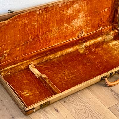 1950's Fender Musicmaster, Duo-Sonic Brown Guitar Case, Great Case for Your Guitar ! ! image 3