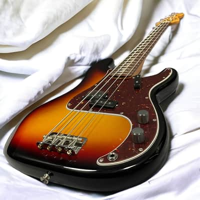 Fender AM Vintage II 1960 P-Bass, 3-Tone Sunburst w/ Rosewood *IN STOCK* image 4