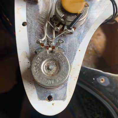 Fender Stratocaster 1974 - Sunburst, Maple neck  Super clean. with original hard  Fender Tolex case image 24