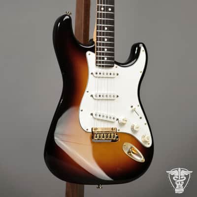 1989-1990 Fender American Stratocaster - 7.17 LBS image 2