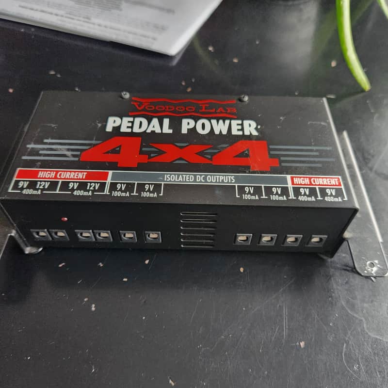 Voodoo Lab Pedal Power 4X4