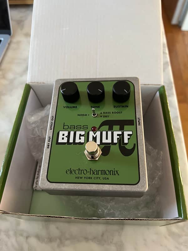 Electro-Harmonix Bass Big Muff Pi Distortion / Sustainer 2008 - Present - Green image 1