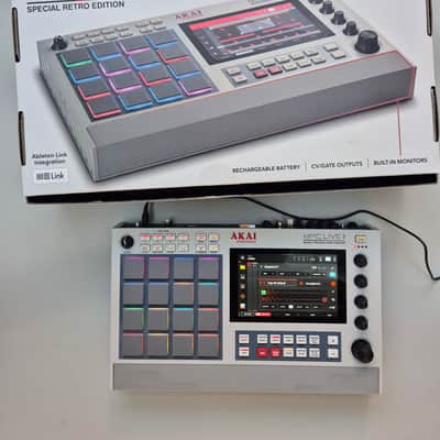 Akai MPC Live II Standalone Sampler / Sequencer Retro Edition 2020 - Present - Grey image 2