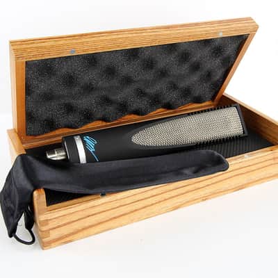 sE Electronics SE RNR1 Rupert Neve Signature Active Ribbon Microphone  + shock mount + case image 1