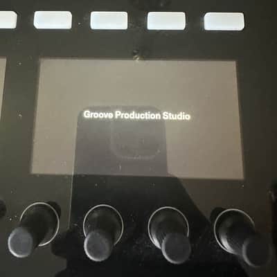 Native Instruments Maschine Studio – Excellent Condition – Original Box – Software Transfer Included image 9