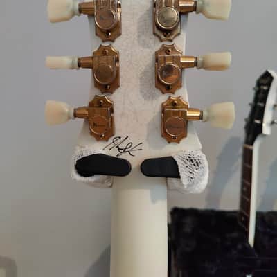 Knaggs Kenai T - Creme Relic image 18