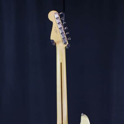 Fender MIJ Junior Collection Stratocaster 2021 - Present - Arctic White image 9