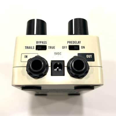 Universal Audio UAFX Evermore Studio Reverb Pedal – Very Good to Excellent Condition Overall – Light Lens Missing image 2
