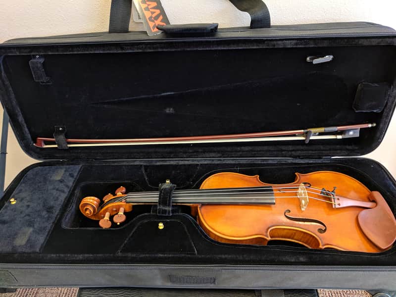 Eastman VL905 Master Series 4/4 Violin Outfit