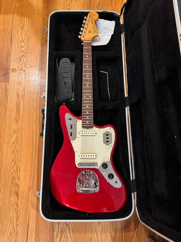 Fender Classic Player Jaguar Special with Rosewood Fretboard 2009 - 2017 - Candy Apple Red w/ HSC