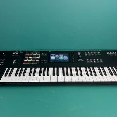Akai MPC Key 61 Standalone Workstation Synthesizer 2022 - Present - Black + Case image 4