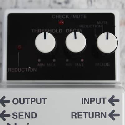 Boss NS-2 Noise Suppressor Pedal Electric Guitar Suppressor/Gate Effects Pedal image 3