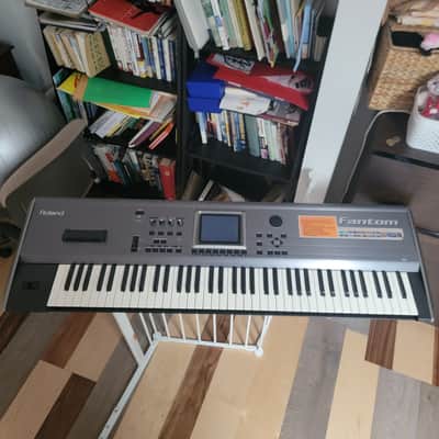 Roland Fantom FA-76 Workstation, 2001 - Silver image 2