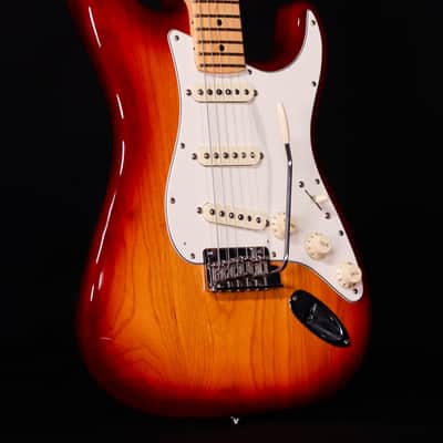 Fender American Professional Stratocaster Sienna Sunburst w/ HSC, 2016 - USED image 6