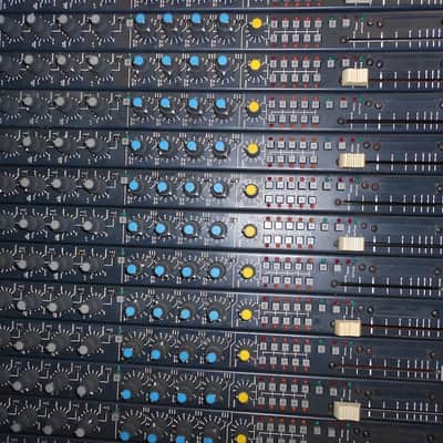Soundcraft-8000-mixing-console-32-x-8-recording-mixer-works-great-tested image 19