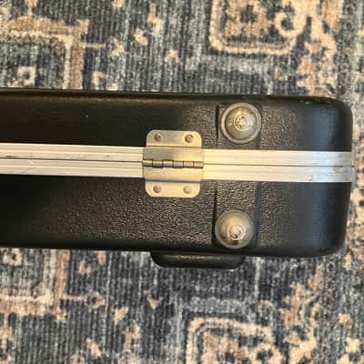 Fender Vintage Molded Hardshell Case for Strat or Tele 70s-80s - Black image 15