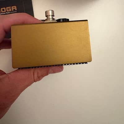 Strymon Canoga Vintage Silicon Fuzz 2026 - Present - Gold / Black image 6