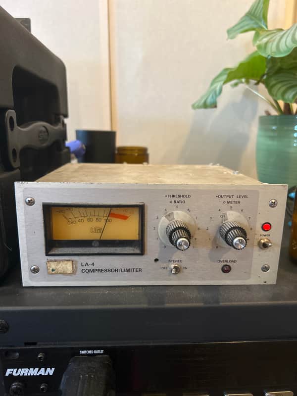 Urei LA-4 Compressor Limiter | Reverb