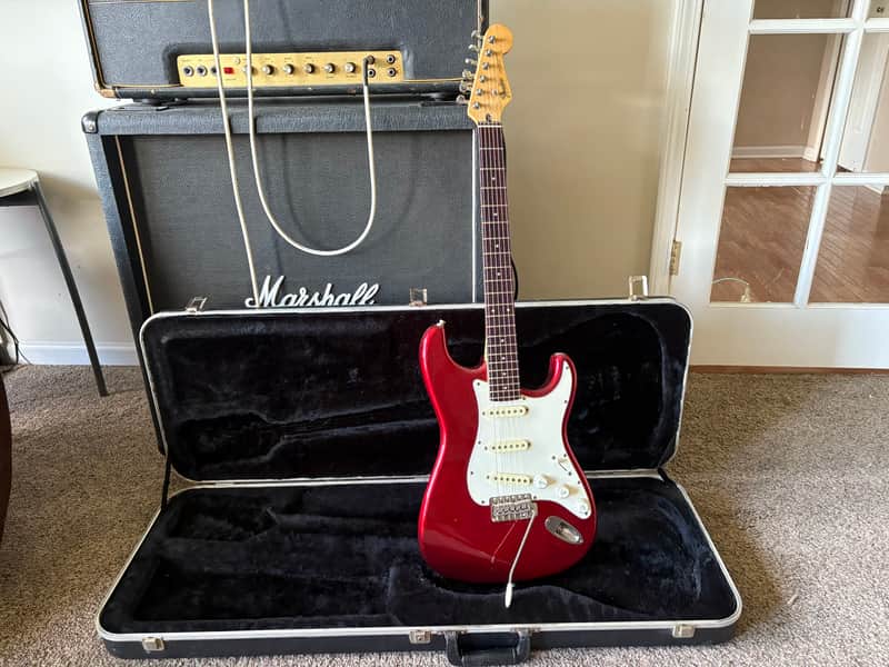 Fender Stratocaster Japan 1986 - Red image 1