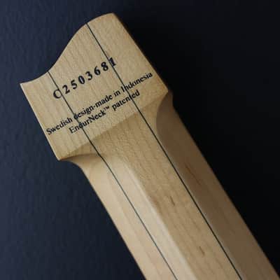 Strandberg Salen Classic NX 6 Black W/Bag Demo image 5