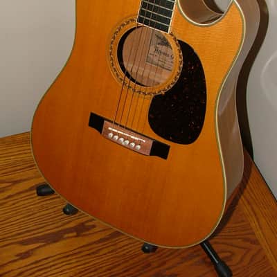Alvarez 5064 (1982 or older) Natural, with rare Florentine Cutaway image 3