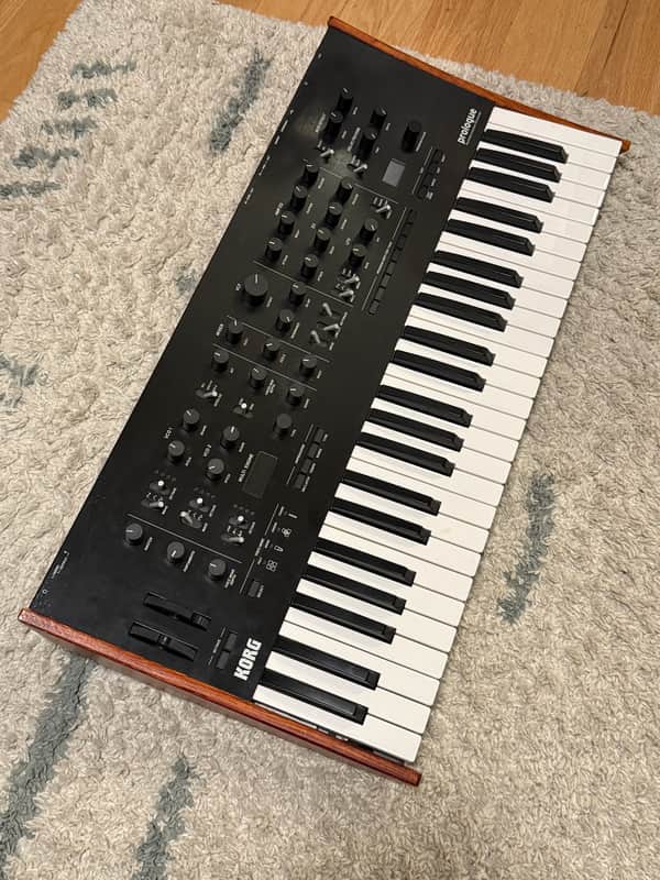 Korg Prologue 8 Polyphonic 49-Key 8-Voice Analog Synthesizer | Reverb