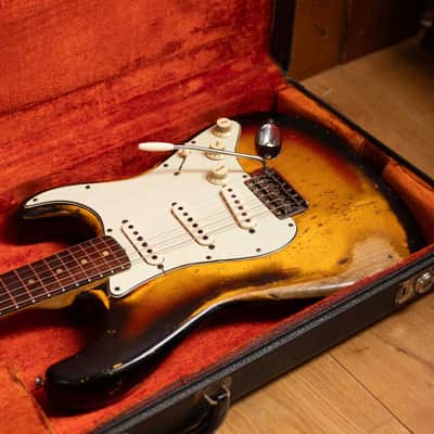 Fender 1965 Stratocaster Sunburst L-series image 3