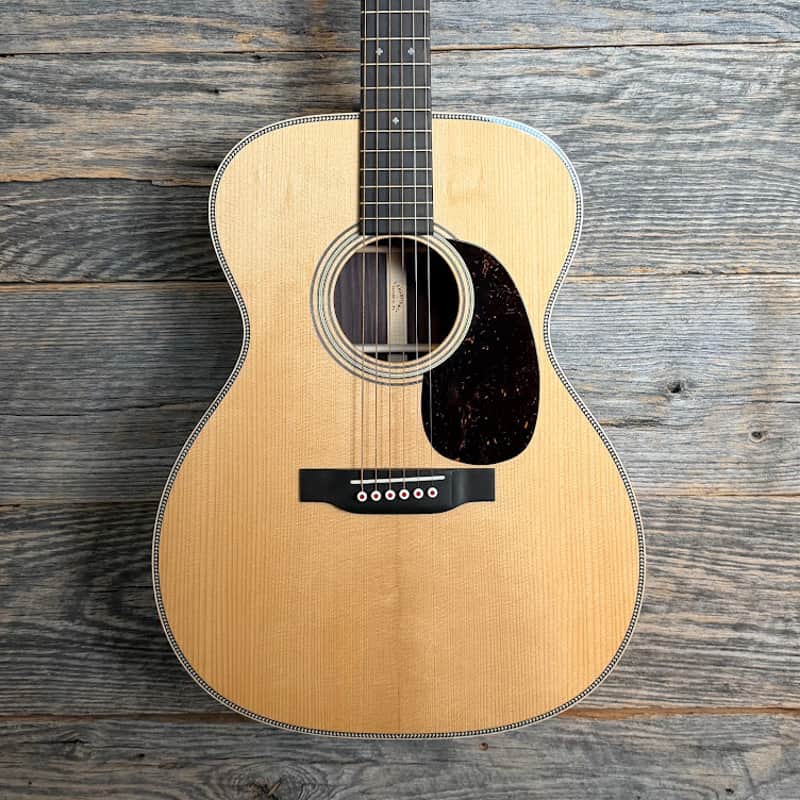 Martin 000-28 Modern Deluxe Vintage Series Acoustic Guitar w/Case