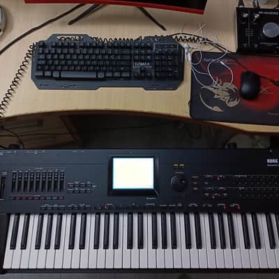 Korg i30 Interactive Music Workstation - 220V image 3