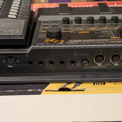 Roland GR-20 with GK-3 divided pickup and mounting hardware image 4
