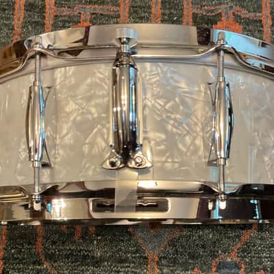 Gretsch USA Broadkaster 5x14 Snare Drum - 60s White Marine image 9