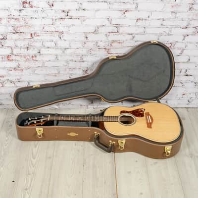 Taylor - (2025) Gold Label 817e - Acoustic-Electric Guitar w/ w/ LR Baggs VTC - Torrefied Spruce/Honduran Rosewood - Natural - w/ Gold Label Hardshell Case British Cocoa - x5012 image 11