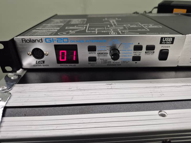 Roland GI-20 + XV2020 + PEDALS & CABLES. Late 90's - Silver image 1