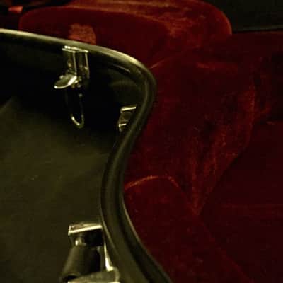 Eastman Fiberglass Guitar Case - CE 151 Black - Archtop, Acoustic, Classical image 14