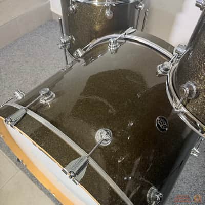 DW Performance 24,12,16 Drum Kit image 3