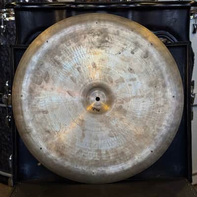 VINTAGE 1960's A. Zildjian 20" Swish w/ 8 Rivets - 1846g image 2