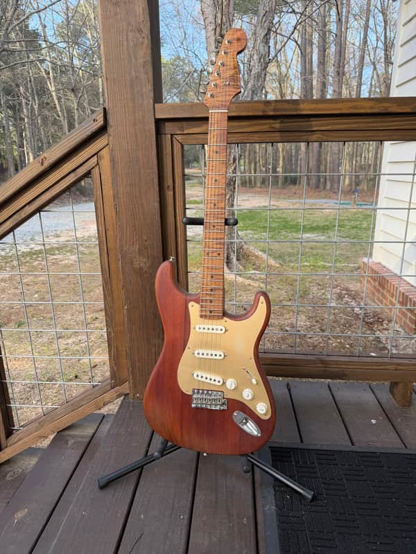 Fender Stratocaster Masterbuilt 2023 - Redwood image 1