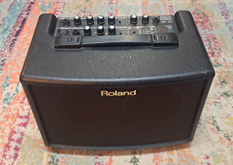 ROLAND AC-33 ACOUSTIC CHORUS GUITAR COMBO AMP (USED) image 1