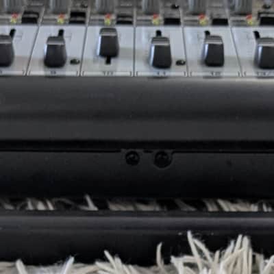 Behringer EUROPOWER PMP6000 20-Channel 1600W Powered Mixer Tested image 4