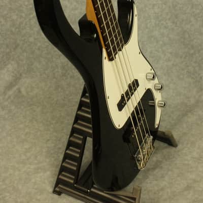 Peavey Milestone III Electric 4-String Bass image 9