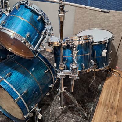 Tama Star Maple 5pc Drum Set Ocean Blue Curly Maple w/Outer Inlay image 3