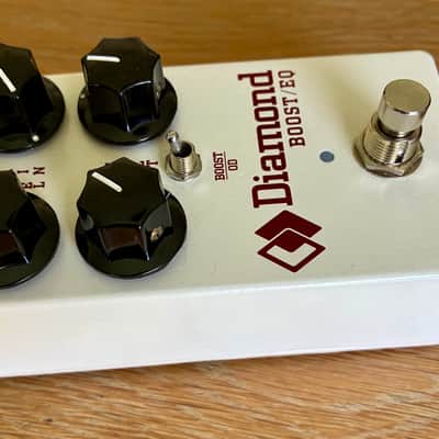 Diamond Boost / EQ (4-Knob) 2025 - Present - White image 4