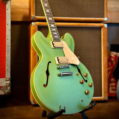 Gibson ES-335 Figured in Satin Sour Apple - Mod Collection - Limited Edition (only 1 piece) 2024 - Satin Sour Apple image 1